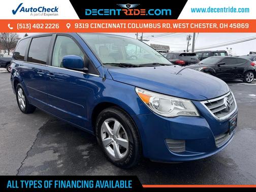 2010 Volkswagen Routan SE