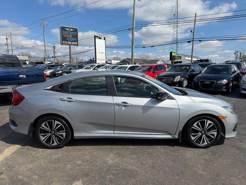 Lunar Silver Metallic 2018 Honda Civic EX-T