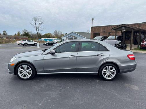 2011 Mercedes-Benz E-Class E 550 4MATIC Sedan 4D