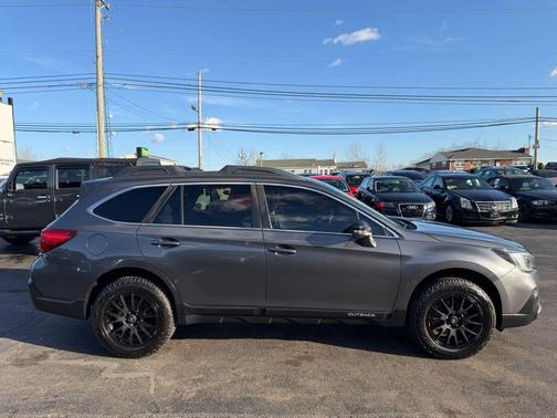 2018 Subaru Outback 2.5i Premium