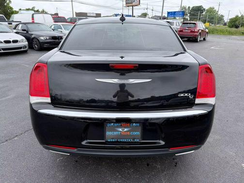 2016 Chrysler 300C Base