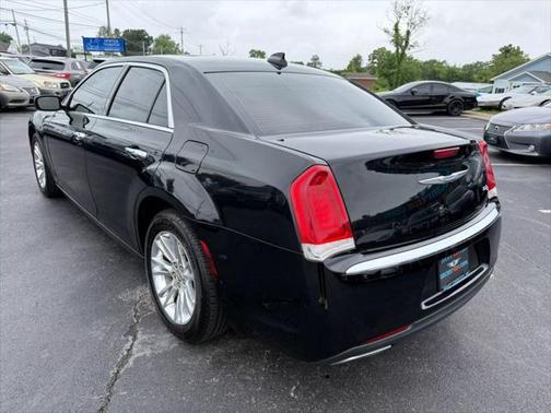 2016 Chrysler 300C Base
