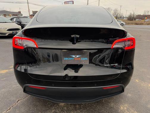 2021 Tesla Model Y Long Range Dual Motor All-Wheel Drive