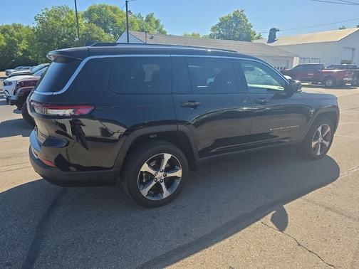 Diamond Black 2023 Jeep Grand Cherokee L Limited