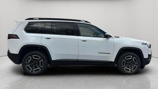 Bright White Clearcoat 2026 Jeep Cherokee LAREDO/LIMITED