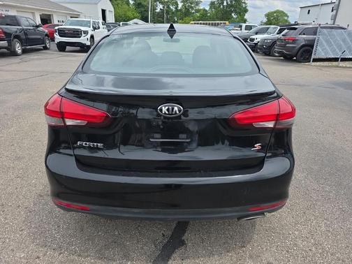 Aurora Black Pearl 2018 Kia Forte S