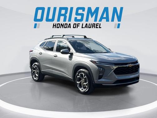 Sterling Gray Metallic 2024 Chevrolet Trax LT