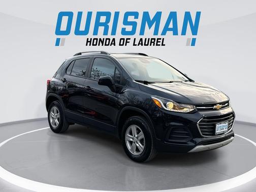 Midnight Blue Metallic 2022 Chevrolet Trax LT