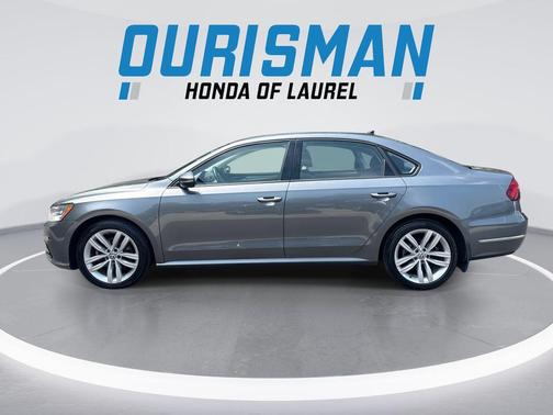 Platinum Gray Metallic 2019 Volkswagen Passat 2.0T Wolfsburg Edition