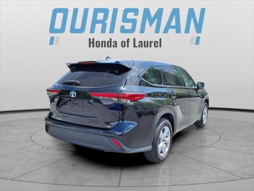 2022 Toyota Highlander LE