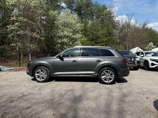 2021 Audi Q7 55 Premium