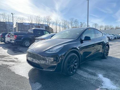 2023 Tesla Model Y Long Range Dual Motor All-Wheel Drive