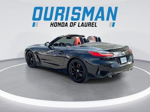 Black Sapphire Metallic 2022 BMW Z4 sDrive30i