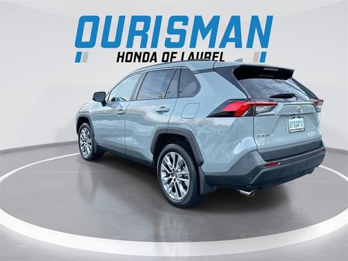 2022 Toyota RAV4 XLE Premium