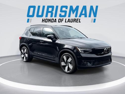Onyx Black Metallic 2023 Volvo XC40 Recharge Pure Electric Twin Plus