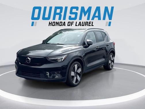 Onyx Black Metallic 2023 Volvo XC40 Recharge Pure Electric Twin Plus