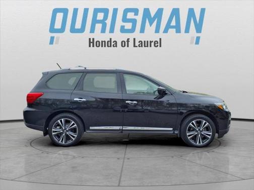 2017 Nissan Pathfinder Platinum