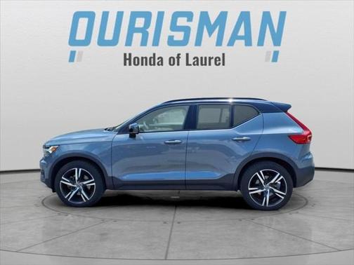 2021 Volvo XC40 T5 R-Design