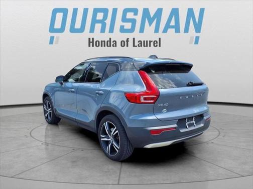2021 Volvo XC40 T5 R-Design