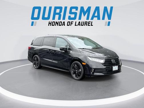 Crystal Black Pearl 2024 Honda Odyssey Sport