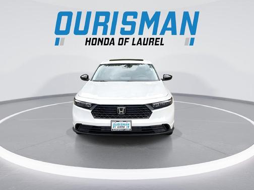 Platinum White Pearl 2026 Honda Accord SE