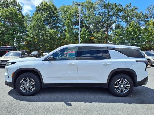 2024 Chevrolet Traverse LT