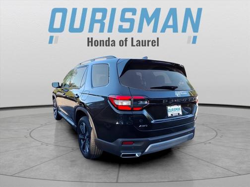 2025 Honda Pilot Touring 8-Passenger