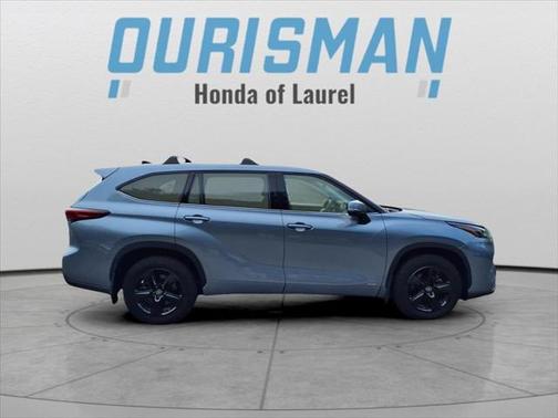 2022 Toyota Highlander Hybrid LE