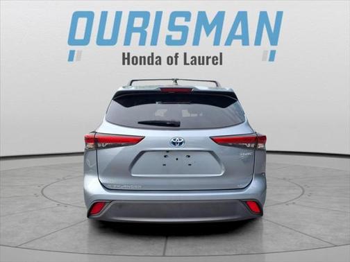 2022 Toyota Highlander Hybrid LE