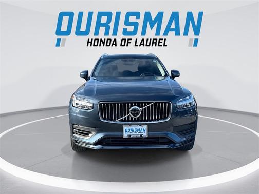 2020 Volvo XC90 Hybrid T8 Momentum 6 Passenger