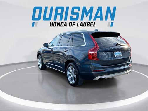 2020 Volvo XC90 Hybrid T8 Momentum 6 Passenger