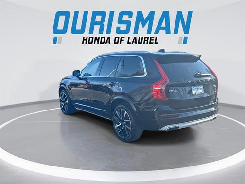 2020 Volvo XC90 T6 Momentum