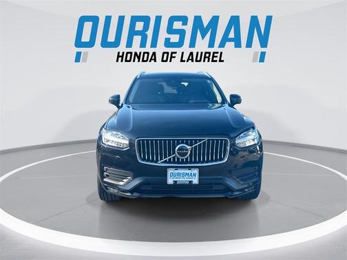 2020 Volvo XC90 T6 Momentum