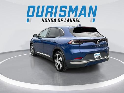 2024 VinFast VF 8 Eco