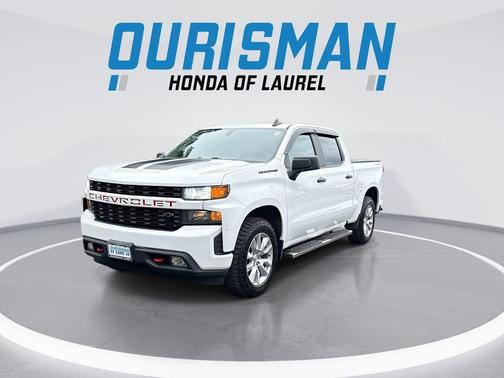Summit White 2020 Chevrolet Silverado 1500 Custom