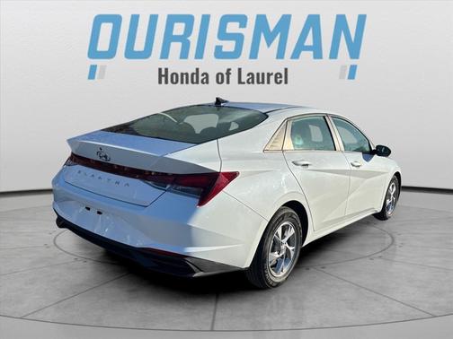 2021 Hyundai ELANTRA SE
