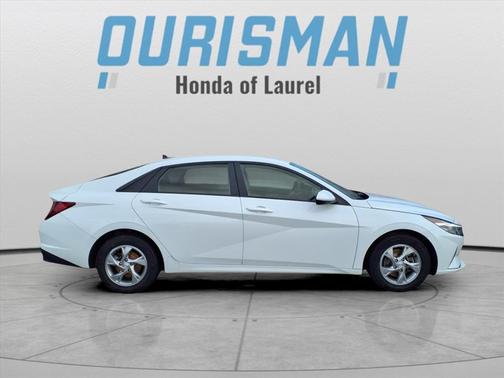 2021 Hyundai ELANTRA SE