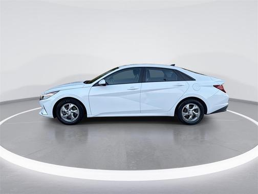 2021 Hyundai ELANTRA SE