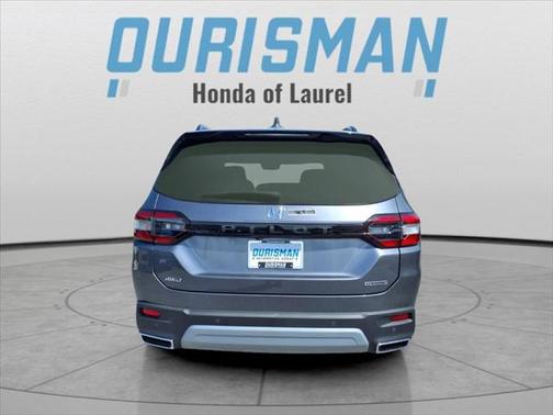2025 Honda Pilot Touring 8-Passenger
