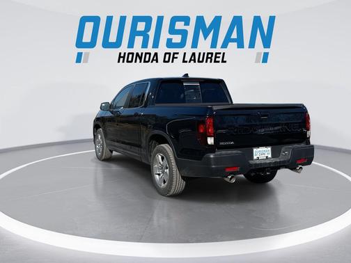 Crystal Black Pearl 2026 Honda Ridgeline RTL