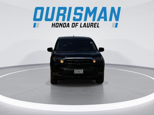 Crystal Black Pearl 2025 Honda Ridgeline RTL