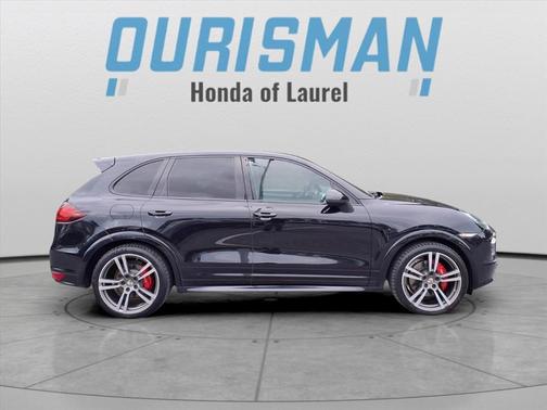 2013 Porsche Cayenne GTS