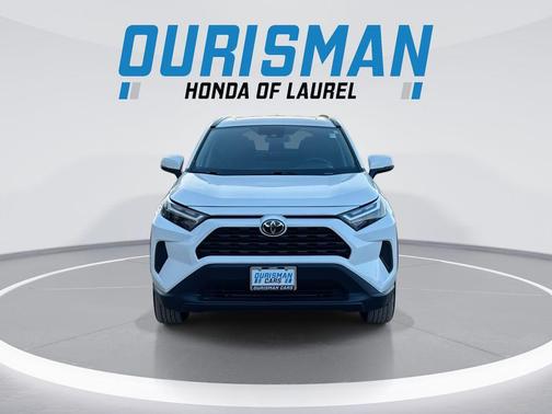 Ice Cap 2025 Toyota RAV4 XLE