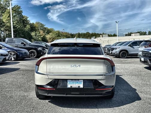 2022 Kia EV6 Wind
