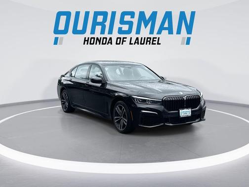 Black Sapphire Metallic 2022 BMW 750 i xDrive