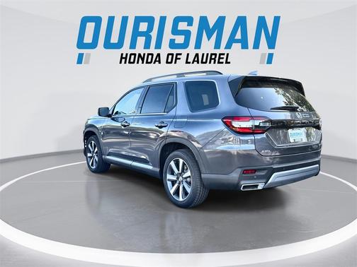 2025 Honda Pilot Touring 8-Passenger