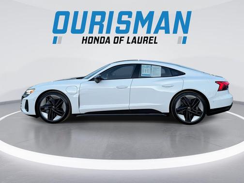 Ibis White 2024 Audi RS e-tron GT quattro