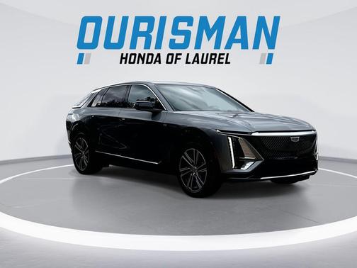 Argent Silver Metallic 2024 Cadillac LYRIQ Luxury