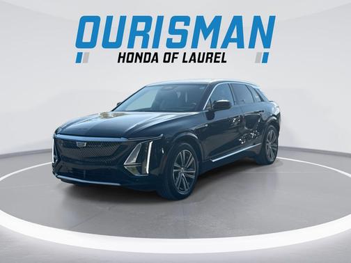 Emerald Lake Metallic 2024 Cadillac LYRIQ Luxury