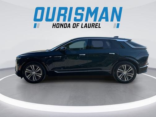 Emerald Lake Metallic 2024 Cadillac LYRIQ Luxury